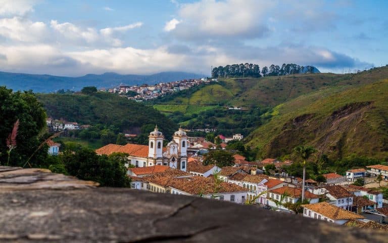 DO LAMPIÃO AO LED: INICIA-SE UMA NOVA ERA NA ILUMINAÇÃO PÚBLICA DE OURO PRETO