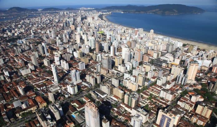 Tarcísio e Márcio França debatem privatização do porto de Santos