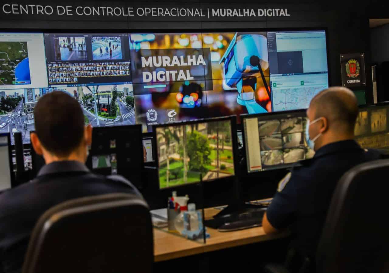 CENTRO DE CONTROLE OPERACIONAL DA MURALHA DIGITAL DE CURITIBA COMEÇA A  FUNCIONAR - Portal - Connected Smart Cities