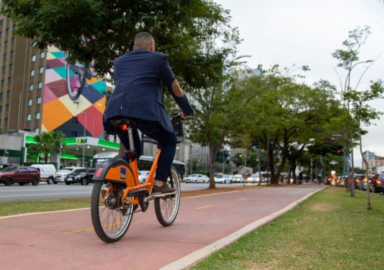 OCYAN E AROMEIAZERO LANÇAM MARATONA CRIATIVA VOLTADA À PROMOÇÃO DO USO DE BICICLETAS