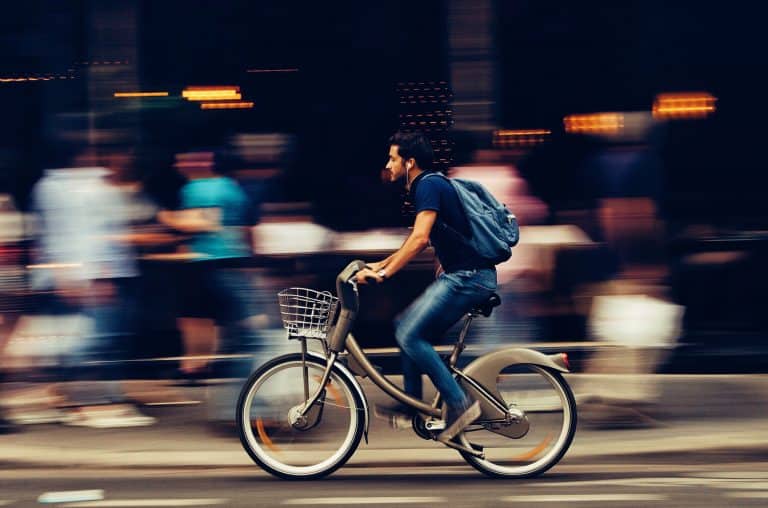 INSTITUTO AROMEIAZERO LANÇA “GUIA MAIS BICICLETÁRIOS” COM O INTUITO DE PROMOVER O USO DA BICICLETA E AGREGAR  OUTROS SERVIÇOS AO SISTEMA DE BICICLETÁRIOS