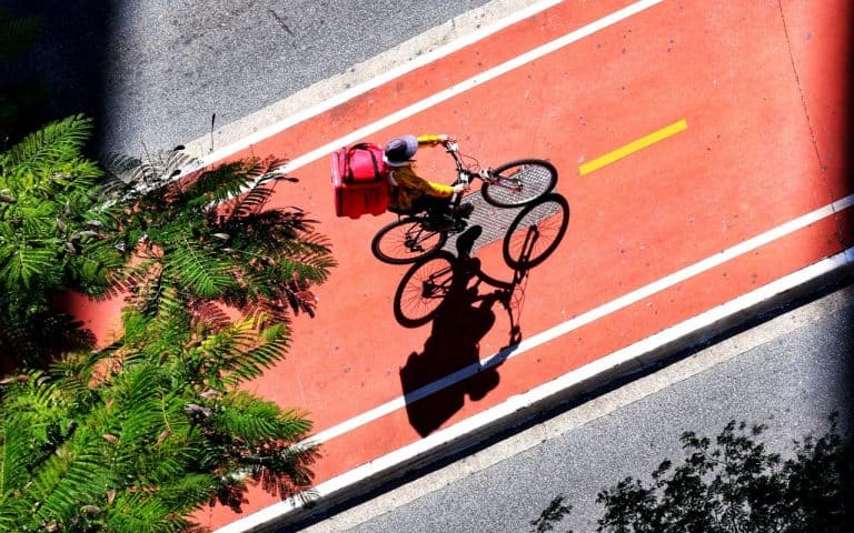 AUMENTO DO COMÉRCIO ELETRÔNICO E DELIVERY EXIGE TRANSFORMAÇÃO NAS CIDADES