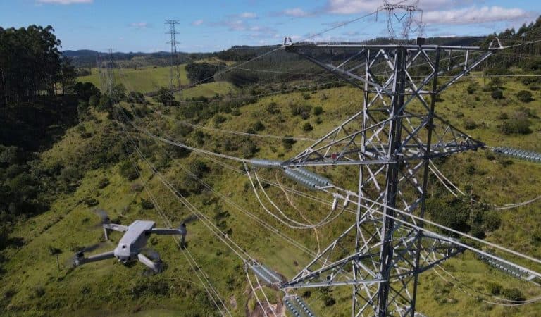 DRONE NO TRABALHO DE INSPEÇÃO DE INFRAESTRUTURA POR MEIO DA TRANSFORMAÇÃO DIGITAL