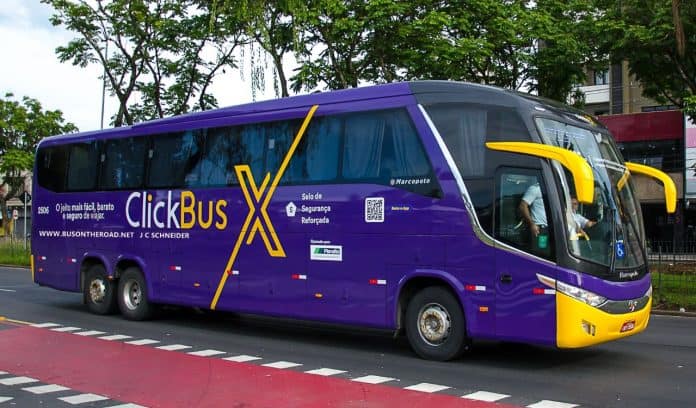 Fotografia de ônibus da ClickBus do setor rodoviário