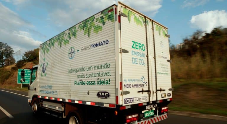DIVISÃO AGRÍCOLA DA BAYER COMEÇA A SUBSTITUIR CAMINHÕES TRADICIONAIS POR MODELOS SUSTENTÁVEIS