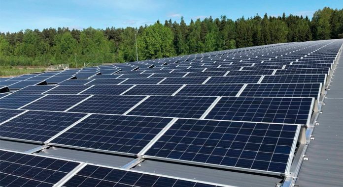 Projeções da Associação Brasileira de Energia Solar Fotovoltaica apontam que a fonte solar deverá gerar mais de 357 mil novos empregos