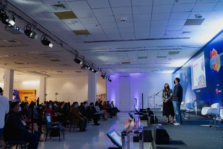 7ª EDIÇÃO DO CONNECTED SMART CITIES & MOBILITY RETOMA PRESENCIALMENTE NA CAPITAL PAULISTA COM PASSAPORTE DA VACINA, MAIS DE 300 PALESTRANTES E, APROXIMADAMENTE, 600 PESSOAS NO CENTRO DE CONVENÇÕES FREI CANECA