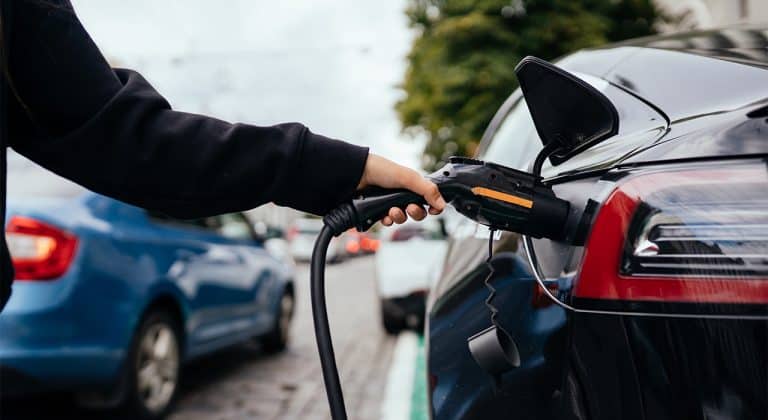 INFRAESTRUTURA DE RECARGA, PREÇOS ACESSÍVEIS E NOVAS TECNOLOGIAS INDICAM UM CENÁRIO POSITIVO PARA A MOBILIDADE ELÉTRICA BRASILEIRA