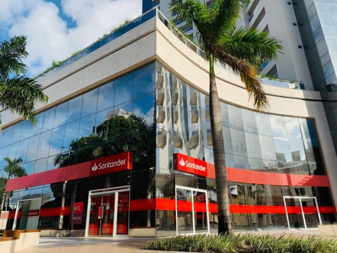 Santander lança Pix com limite da Conta Garantida