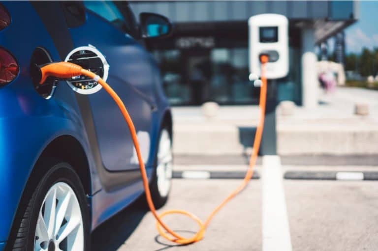 PRODUÇÃO DE CARROS ELÉTRICOS TRAZ OPORTUNIDADES AO MERCADO DO AÇO