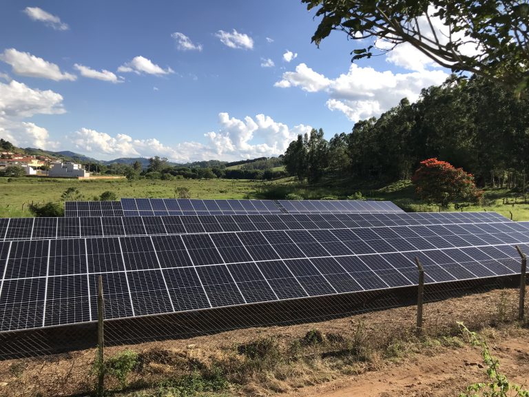ENERGIA LIMPA COMPARTILHADA: TECNOLOGIA PODE ECONOMIZAR ATÉ 20% NA CONTA DE LUZ