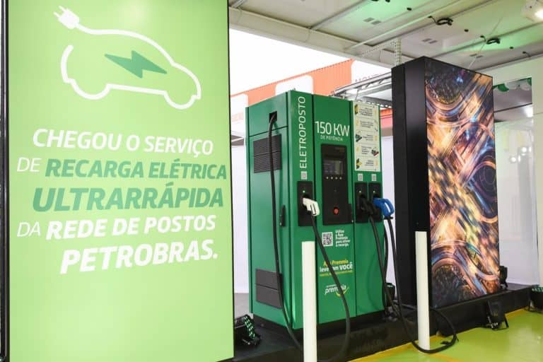 DICAS PARA UMA VIAGEM TRANQUILA COM VEÍCULO ELÉTRICO