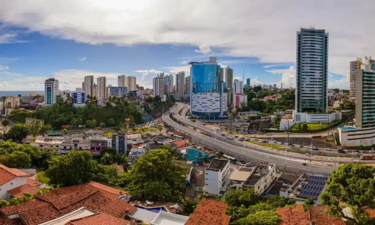 COMPLEXO VIÁRIO QUE FAZ LIGAÇÃO ENTRE LUCAIA E GARIBALDI É ENTREGUE PELA PREFEITURA DE SALVADOR