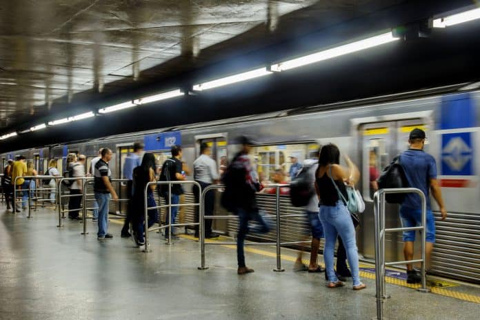 Tarcísio busca nova parceria bilionária com governo federal para extensão de duas linhas do metrô