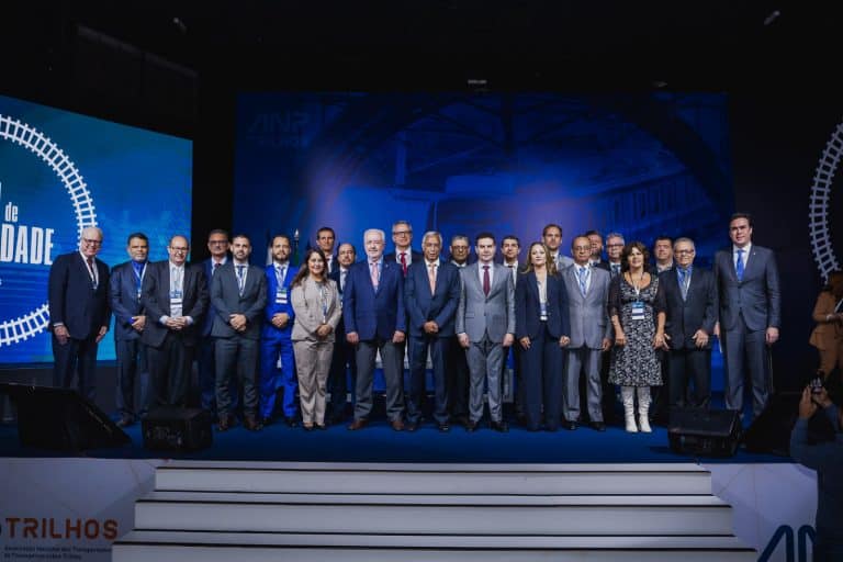 MINISTRO DAS CIDADES E AUTORIDADES DEBATEM O AVANÇO DA REDE DE TRILHOS URBANOS NO FÓRUM DE MOBILIDADE ANPTRILHOS