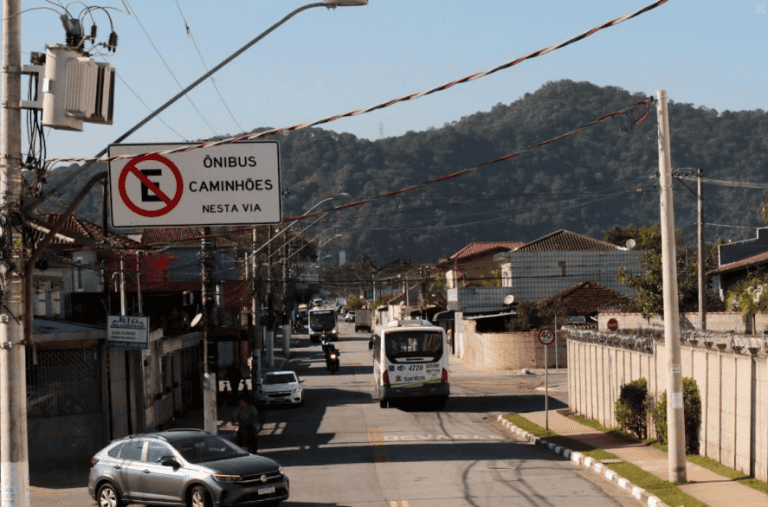 Corredores de ônibus nos morros e Zona Noroeste de Santos terão nova iluminação