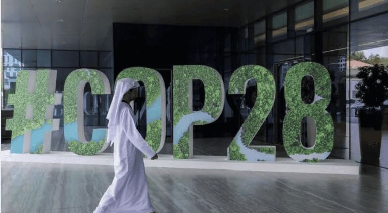 COP28 APROVA TRANSIÇÃO DOS COMBUSTÍVEIS FÓSSEIS PARA FONTES DE ENERGIA LIMPAS