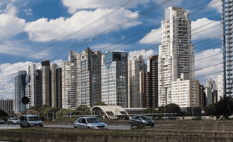 CIDADES INTELIGENTES NO BRASIL: INICIATIVAS RECENTES E PERSPECTIVAS FUTURAS