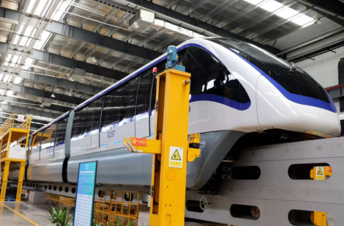 Metrô de SP recebe primeiro trem chinês da Linha 15-Prata