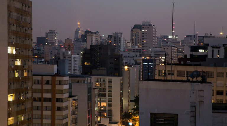 Inflação recua para 0,09% em outubro influenciada pela queda na energia elétrica